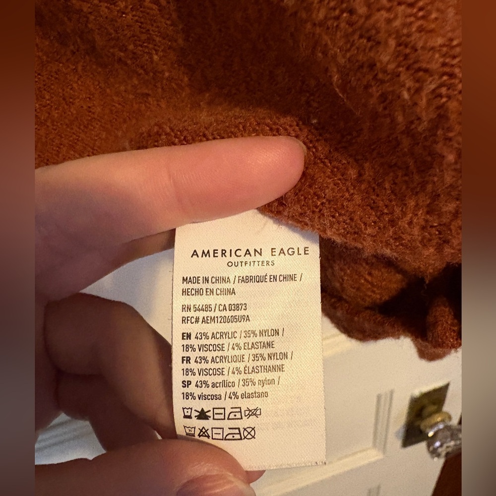 American Eagle cardigan - Picture 2 of 2
